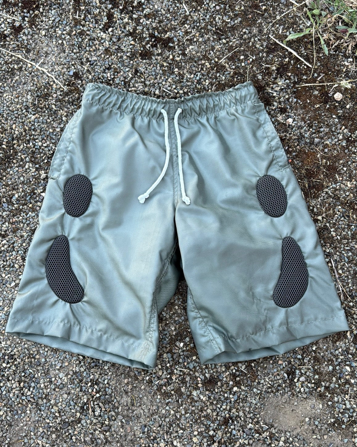 SHORT EN NYLON (VERT)
