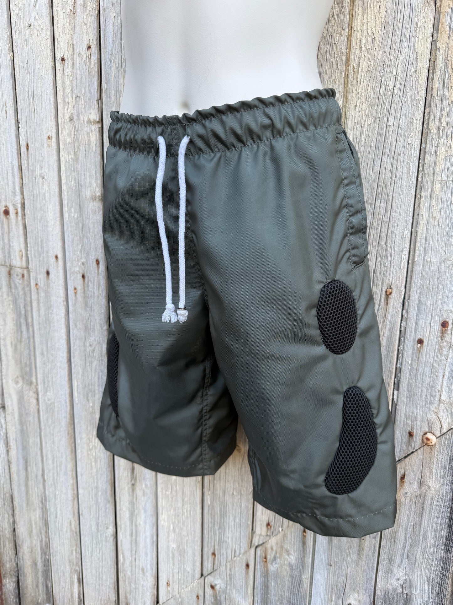 SHORT EN NYLON (VERT)