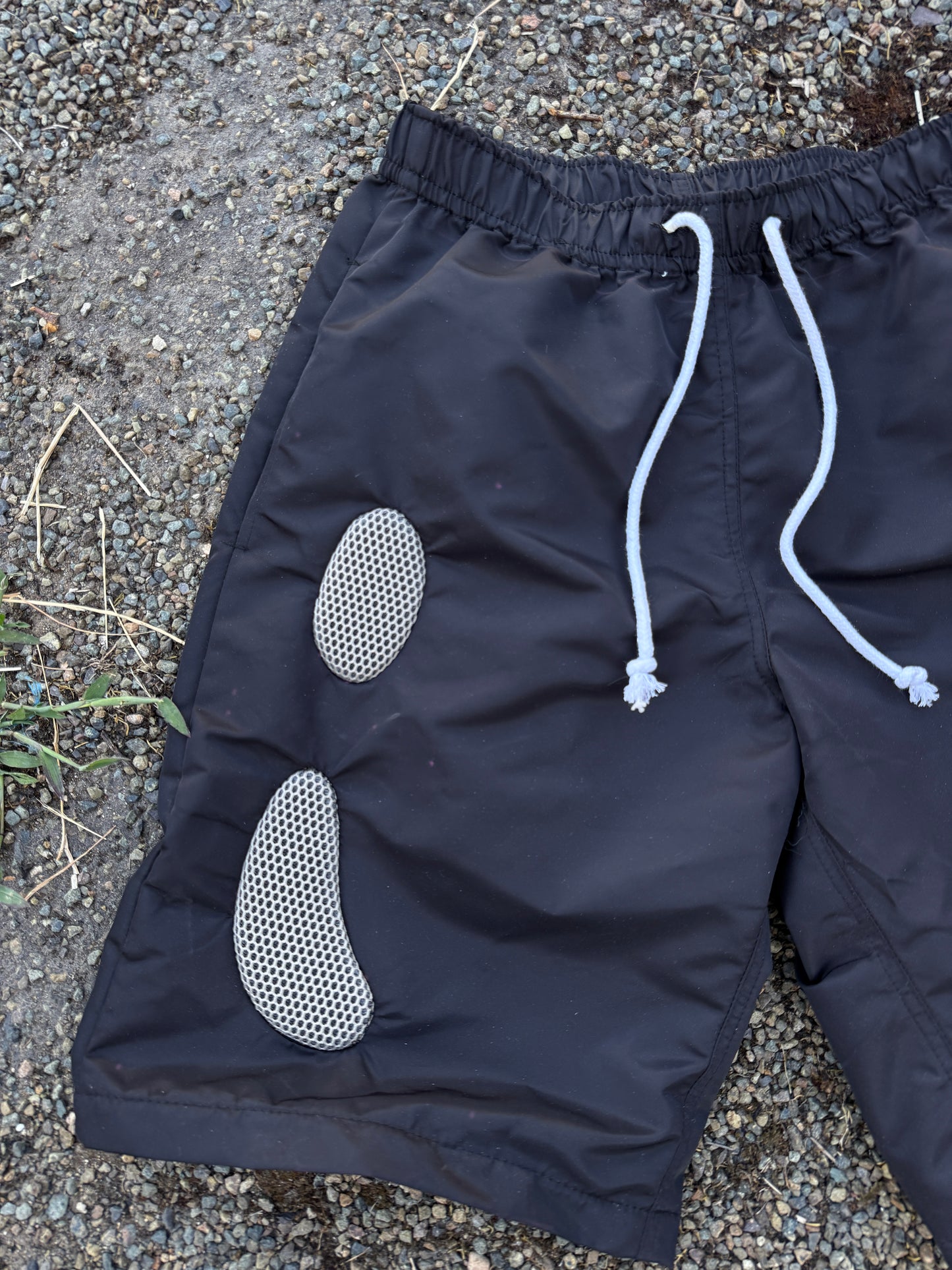 SHORT EN NYLON (NOIR)